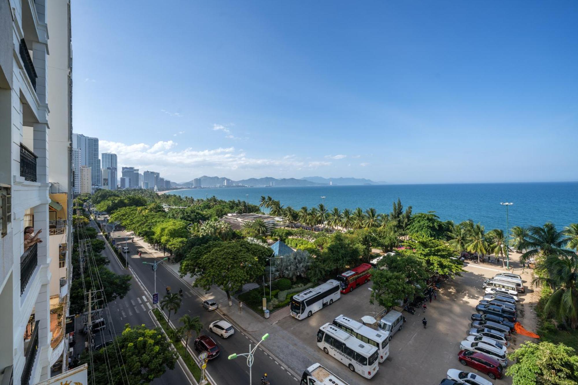 Nami Hotel Nha Trang Esterno foto